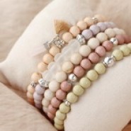New 18 April - Colorful collection of Shiny Acrylic beads